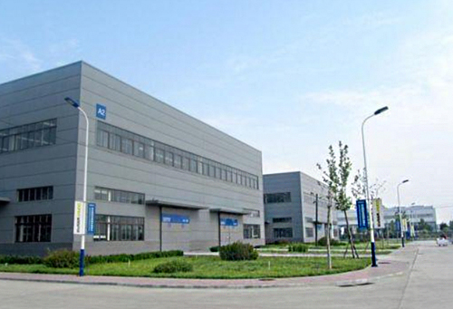 山東齊重重工機(jī)械有限公司，專(zhuān)注雙梁橋式起重機(jī)制造，技術(shù)團(tuán)隊(duì)嚴(yán)格把控生產(chǎn)環(huán)節(jié)。公司提供LH型及5噸雙梁起重機(jī)等產(chǎn)品，保障設(shè)備穩(wěn)定高效運(yùn)行:橋式起重機(jī)
